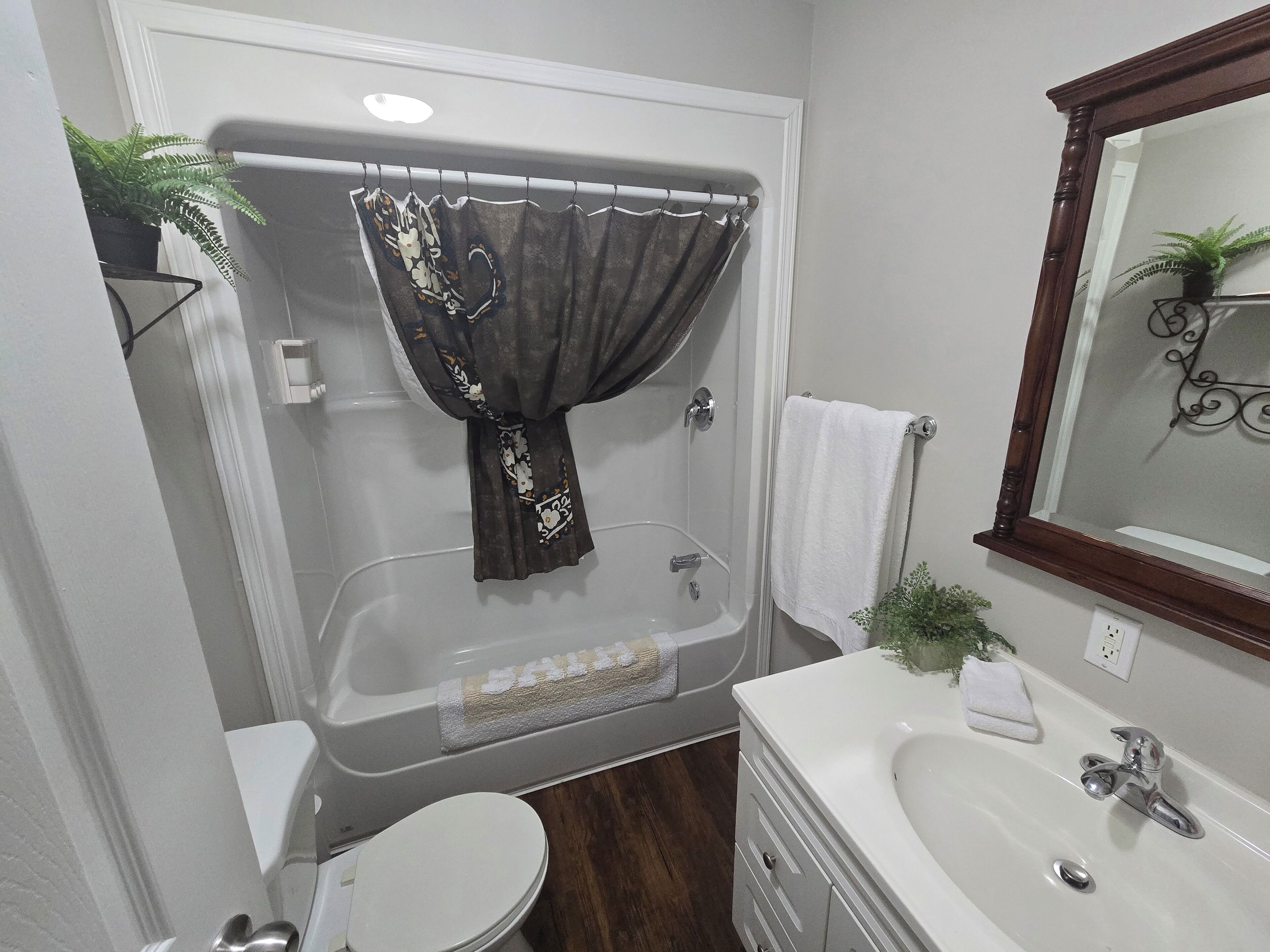 Suite, 2 Bedrooms | Bathroom