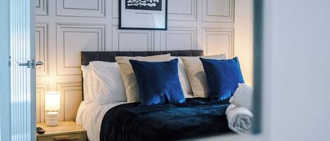 Iron/ironing board, travel cot, WiFi, bed sheets