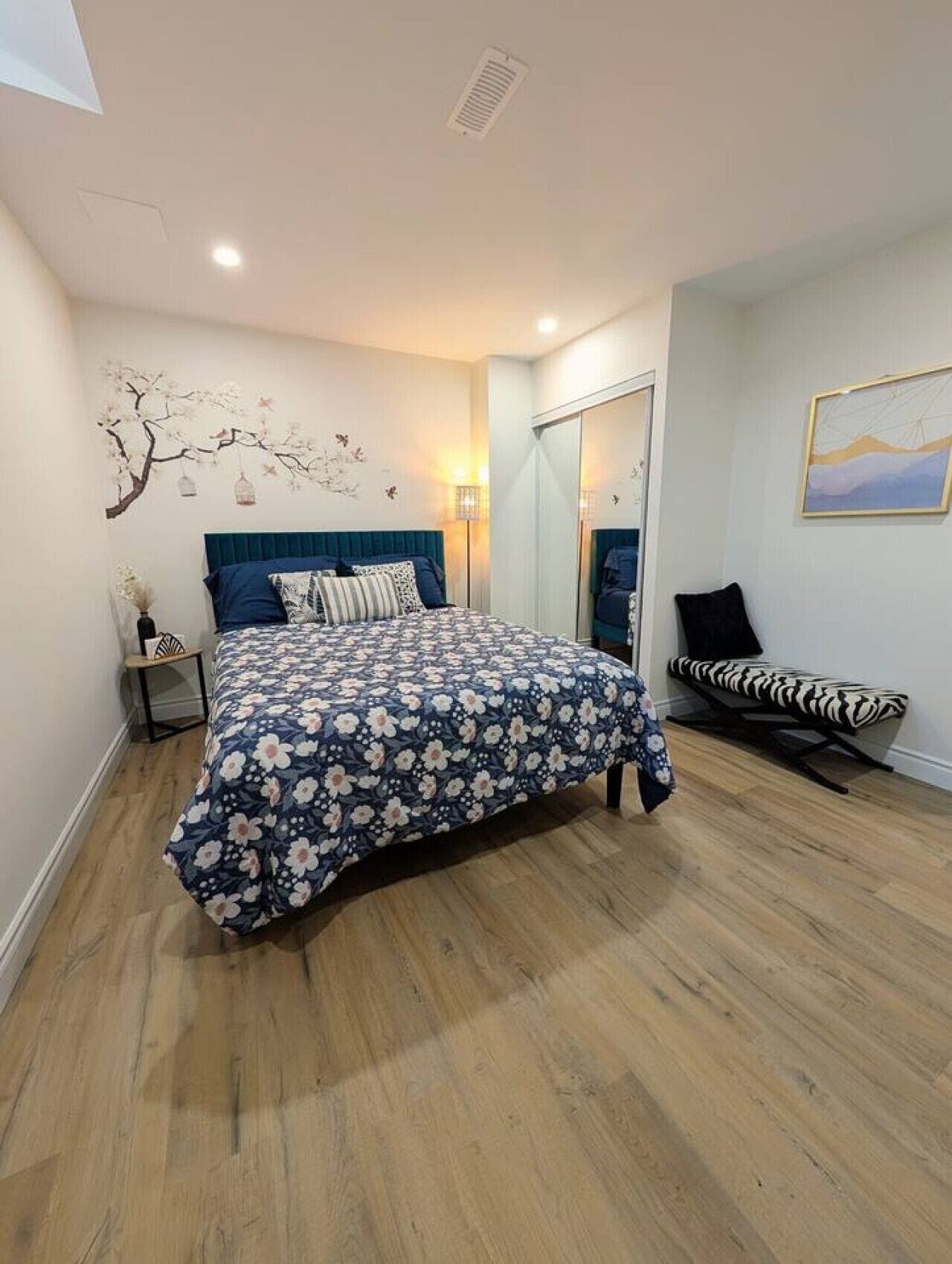 Bureau, Wi-Fi, draps fournis