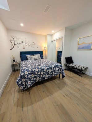 Schreibtisch, WLAN, Bettwäsche