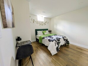 Bureau, Wi-Fi, draps fournis