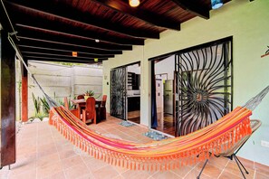 Standard Villa, Patio, Courtyard View | In-room safe, blackout drapes, free WiFi - Villas Kiki (Puerto Viejo de Talamanca)
