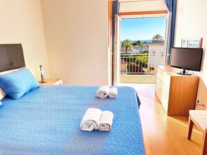 In-room safe, iron/ironing board, free WiFi, bed sheets - Balaia Poolside House with Sea View by BeCherish (Albufeira)