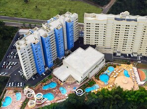 9 piscines extérieures