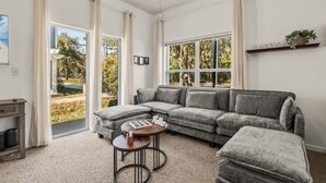 Living area - 4 Bedrooms/ 3 Bathrooms/ Venetian Bay (4014-101SM) (Kissimme)