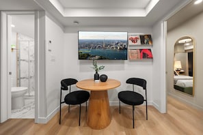 1 dormitori, planxa i posts de planxar, wifi gratuïta i roba de llit