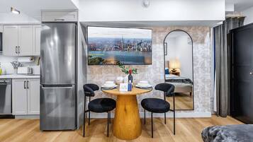 Fer et planche Ă repasser, Wi-Fi gratuit, draps fournis