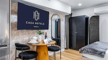 Iron/ironing board, free WiFi, bed sheets