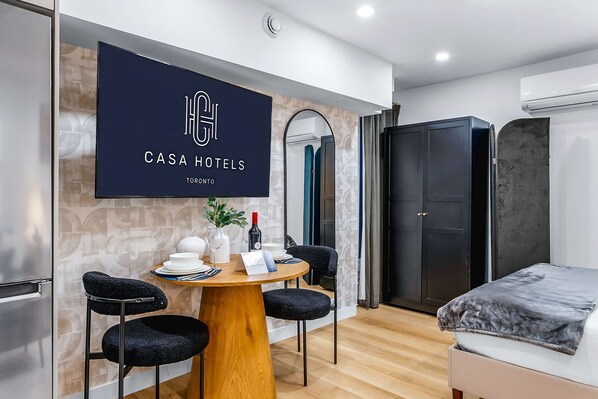 Iron/ironing board, free WiFi, bed sheets