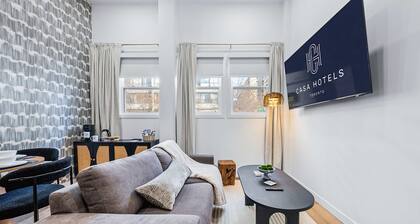 The McCaul | Cozy Queen Suite w/ Laundry, in DT