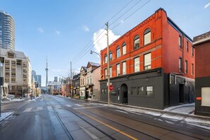 Miscellaneous - The McCaul | Cozy Queen Suite w/ Laundry, in DT (Toronto)