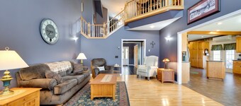 Spacious 3-bedroom with GAMES & Entertainment in gorgeous Newport