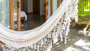 Family House, Balcony, Partial Ocean View | Wi-fi percuma