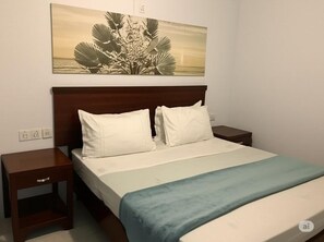 Blackout drapes, soundproofing, free WiFi - Pousada Caravela (Penha)