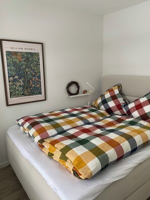 1 bedroom, WiFi, bed sheets