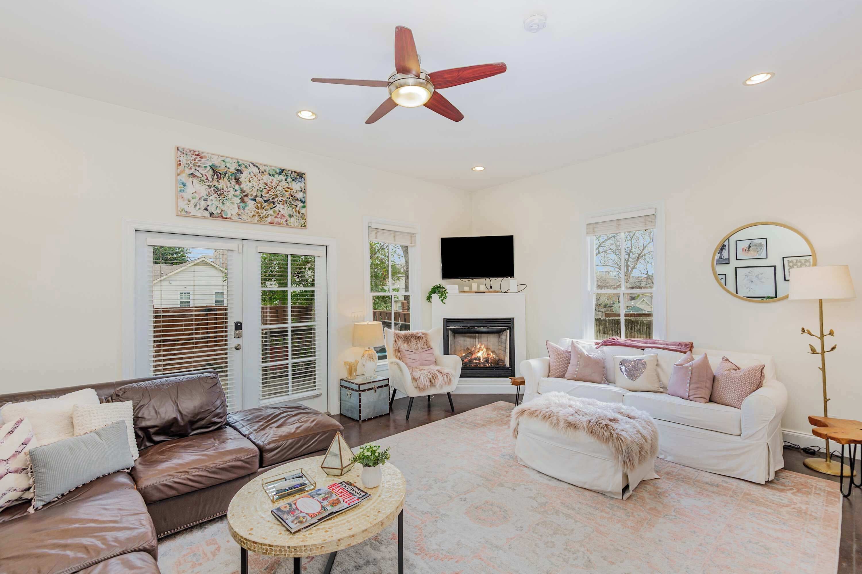 TV, peis og kontorer