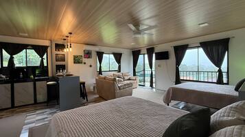 1 bedroom, in-room safe, free WiFi, bed sheets