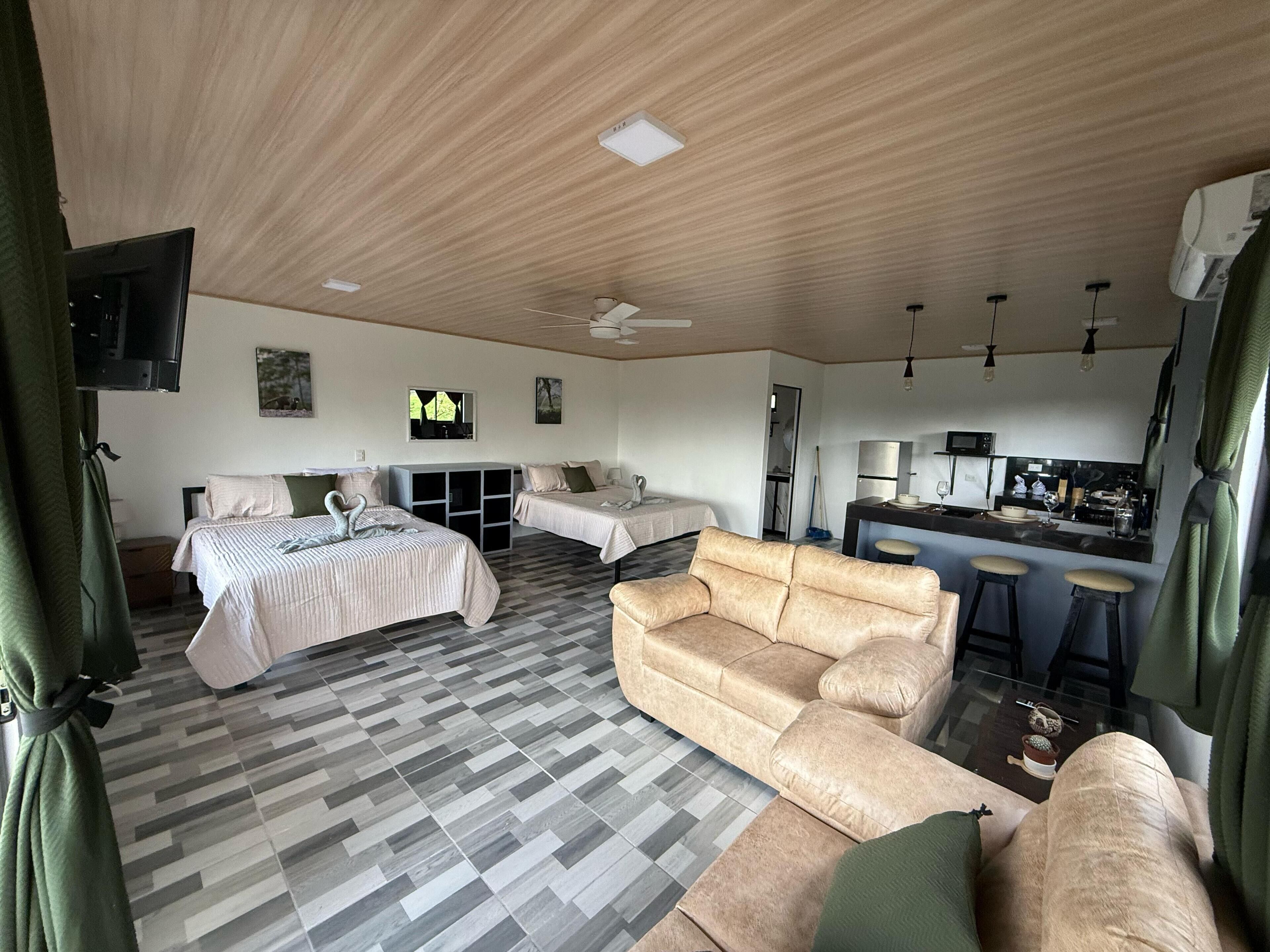 1 habitación, caja de seguridad en la habitación y wifi gratis 