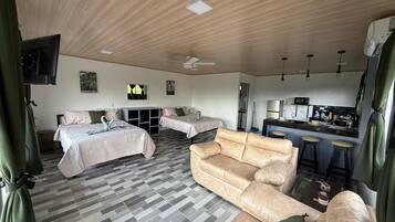 1 habitación, caja de seguridad en la habitación y wifi gratis