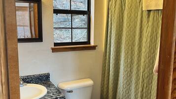 Asciugamani, sapone, carta igienica