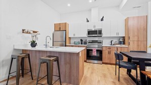 Apartment, 3 Bedrooms | Interior - Luxurious Large 3 Bedroom Loft Saskatchewan Drive (Edmonton)