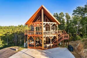 Exterior - Smoky Mountain Cabin w/ Incredible View- Perfect for Families-Indoor Heated Pool (Sevierville)