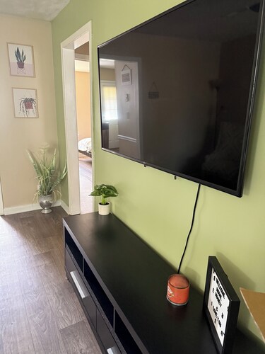 2-bedroom apartment in beautiful Clarksville with warm stylish Farmhouse look
