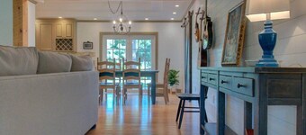 Soak Up Sunny FL Vibes at this Rad Ranch House