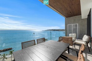 Outdoor dining - 2BR Beachfront 7th Floor Amazing Views | Arama Bay (Bucerías)