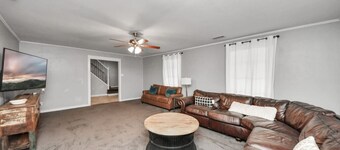 Two-houses Event-Friendly property w/ Pool