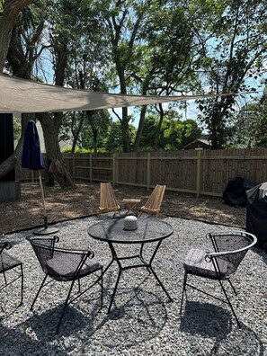 Terrace/patio - Hamptons Tiny House! (Southampton)