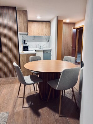 Dining - Luxury apartment in Sierra Nevada: 2 bed rooms (Monachil)