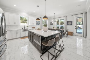 Fridge, microwave, oven, stovetop - 5BR 30A Oasis •Private Pool + Hot Tub • Pet Friendly • Bike to Beach • Golf Cart (Santa Rosa Beach)