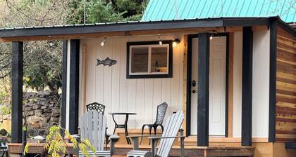 Coho Cabin in Umpqua National Forest