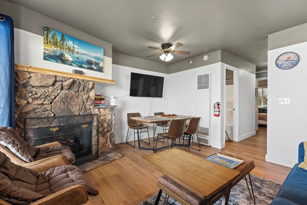 Interior - Valley View Condo - Stay 3 Nights, Get 4th Free (Stateline)