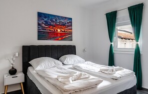 1 bedroom, iron/ironing board, travel cot, free WiFi - Luxurious apartment in Vir with house sea view (Vir)