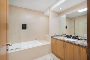 House - Statshort - Bright Spacious 3BR Apartment Excellent for Family (Dubai)