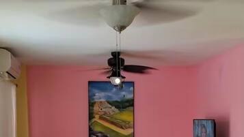 TV skrin rata, pendiangan