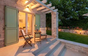 Terrace/patio - Cozy home in Stanisi with private swimming pool, can be inside or outside (Stanisi)
