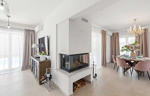 Dining - Cozy home in Stanisi with private swimming pool, can be inside or outside (Stanisi)