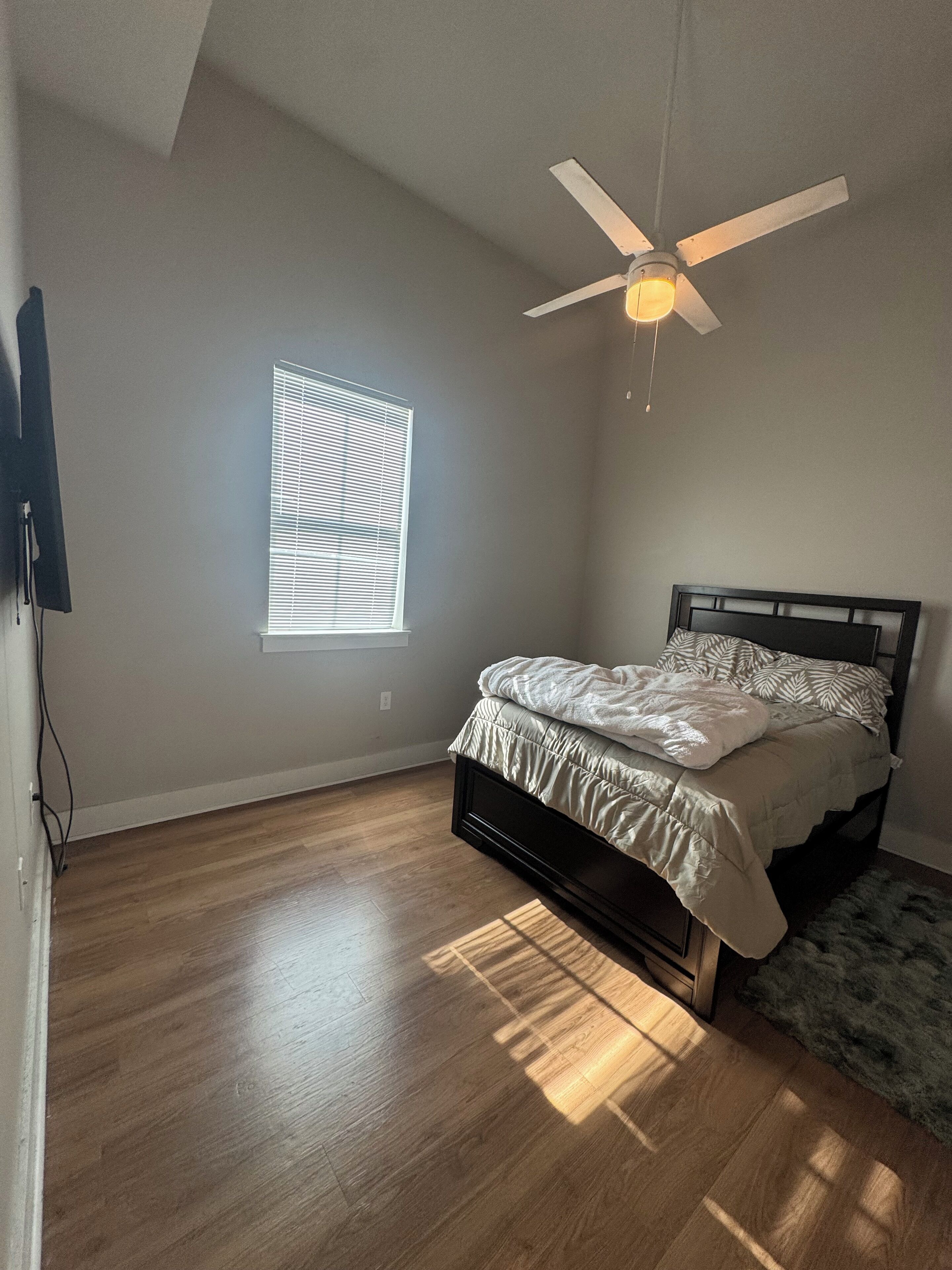 Internet, bed sheets