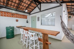 Dining - Complete House Just Minutes From the Beach Jcs0874 (Penha)