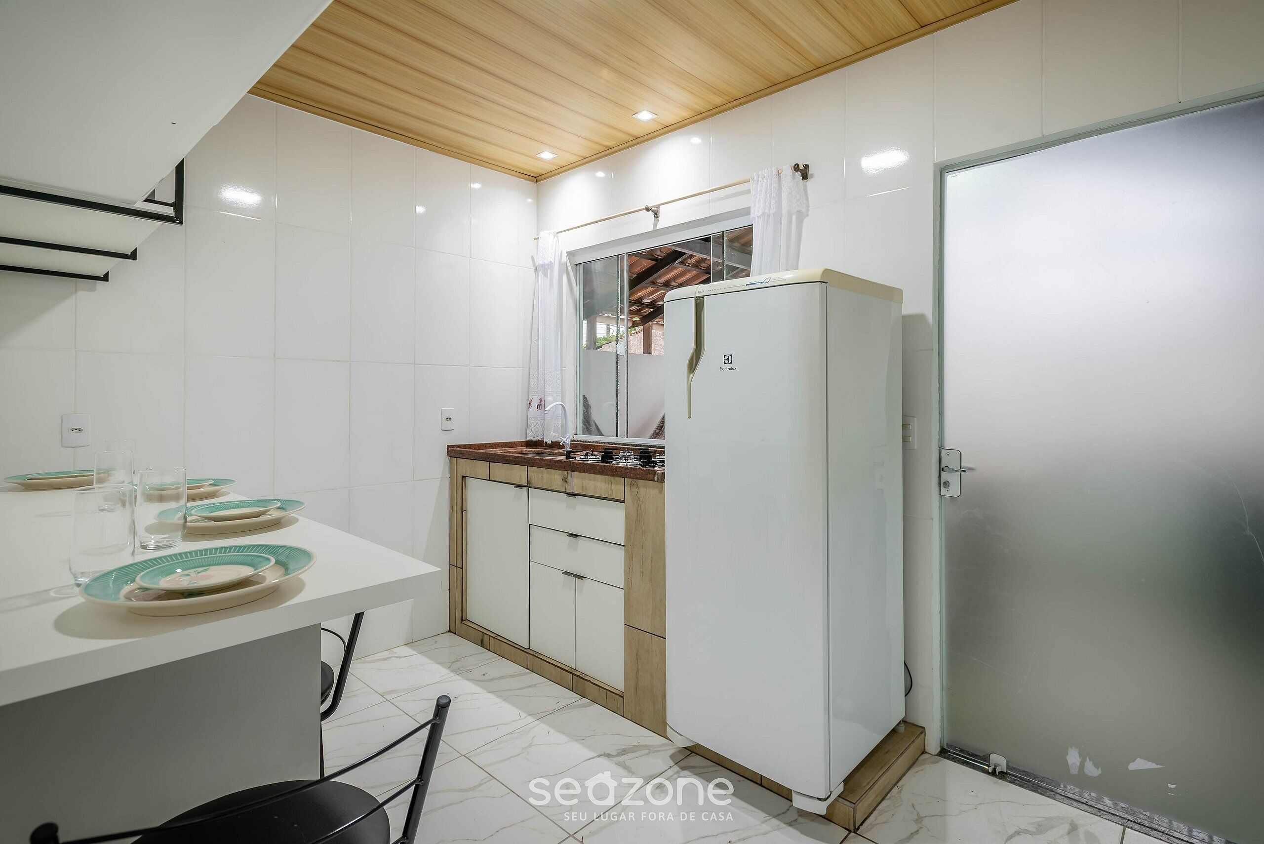 Basic Apartment | Private kitchen