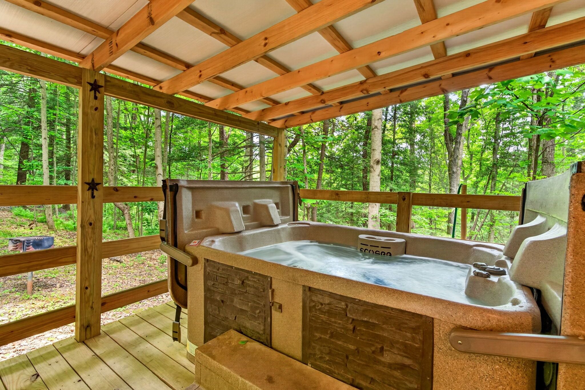 Outdoor spa tub