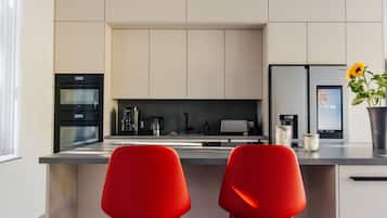 Superior huis | Privékeuken | Een kinderstoel