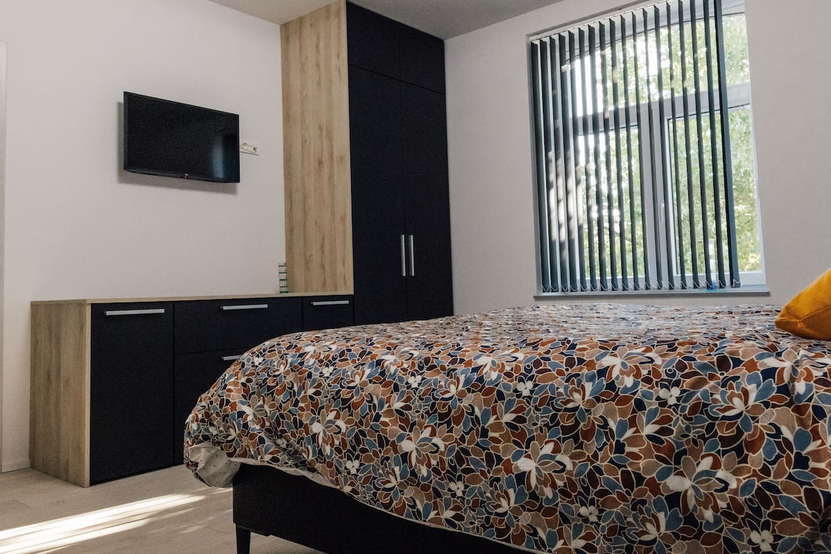 Superior House, 2 Bedrooms, Air conditioning | Blackout drapes, WiFi (free), bed sheets