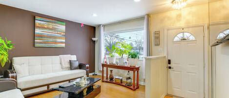 TV, tavolo da calcetto, tavolo da ping pong