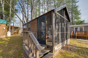 Exterior - Blue Ridge Getaway! Studio w/ Resort Amenities (Waynesville)