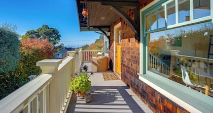 Golden Gate & Sunset Views! Classic Berkeley Home