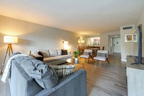 Fernseher, Tischtennisplatte